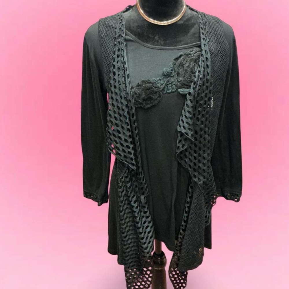 ❤️Pretty Angel whimsy goth black mesh silk blend long sleeve top.